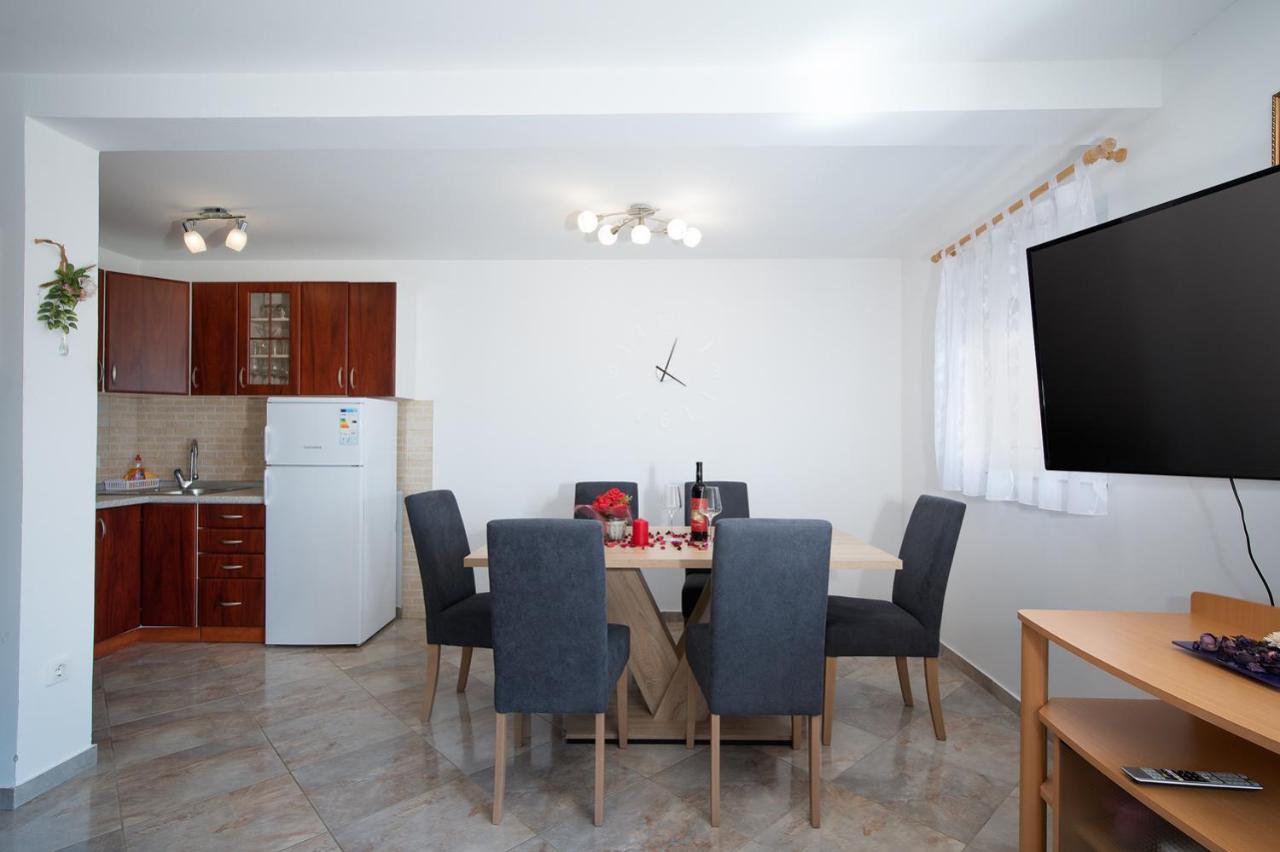 Apartmani Dujmović Medulin Zewnętrze zdjęcie