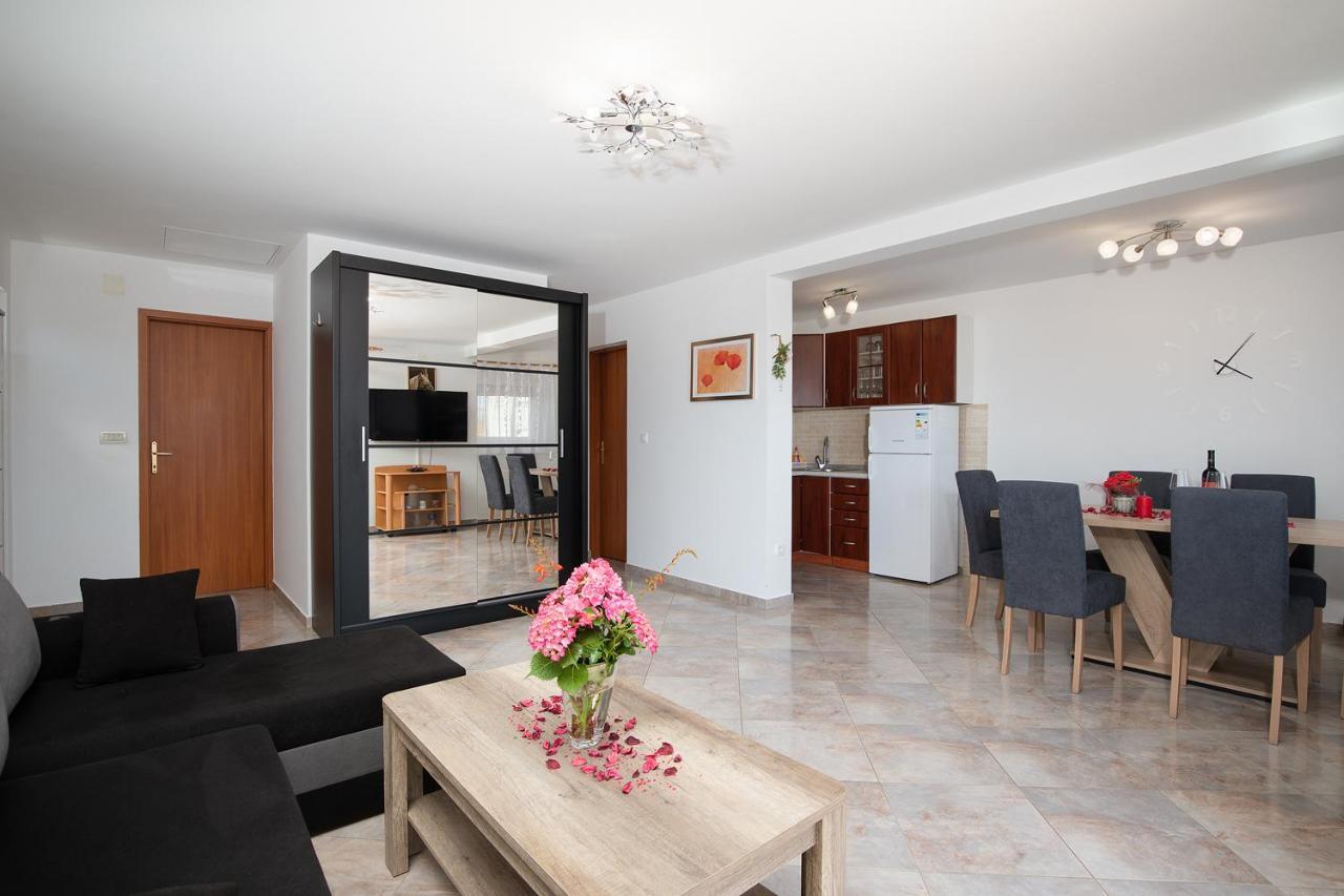 Apartmani Dujmović Medulin Zewnętrze zdjęcie